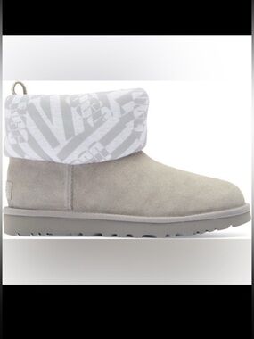 NWOB UGG Classic Mini Jersey Stripe Boot in Gray